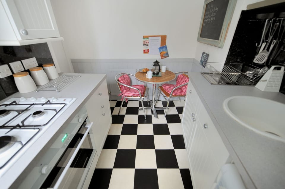 Cottage | Interior