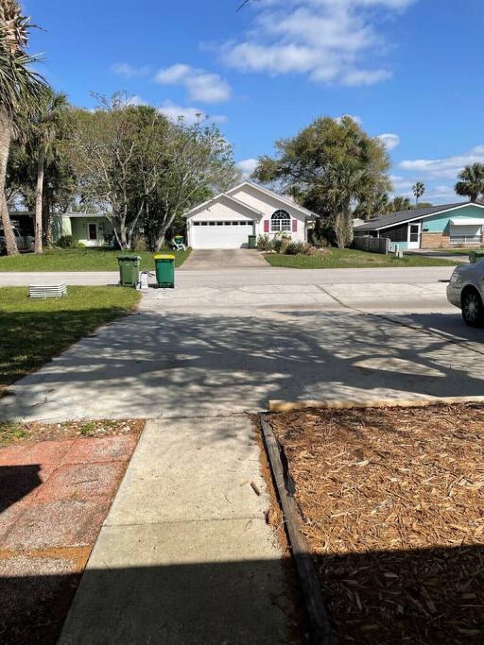 [Parking] Lot is shared with nextdoor unit