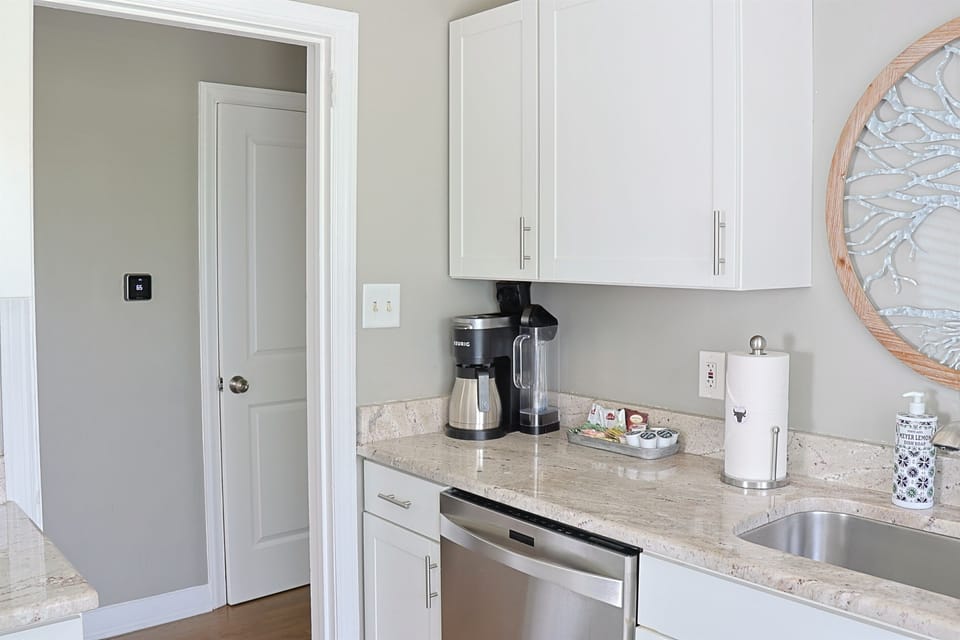 Kitchen-Coffee Maker