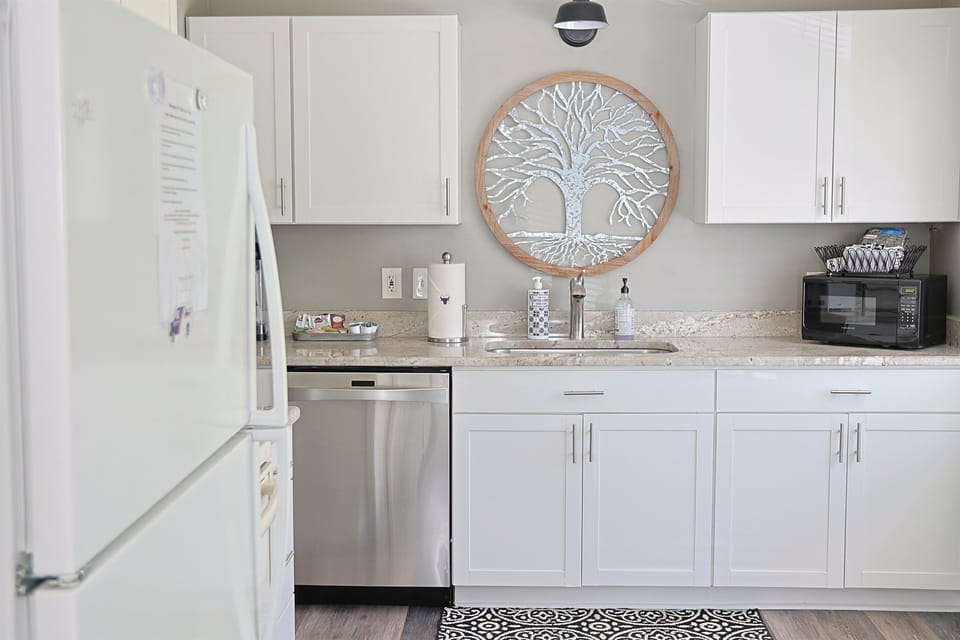 Kitchen-Newly Updated