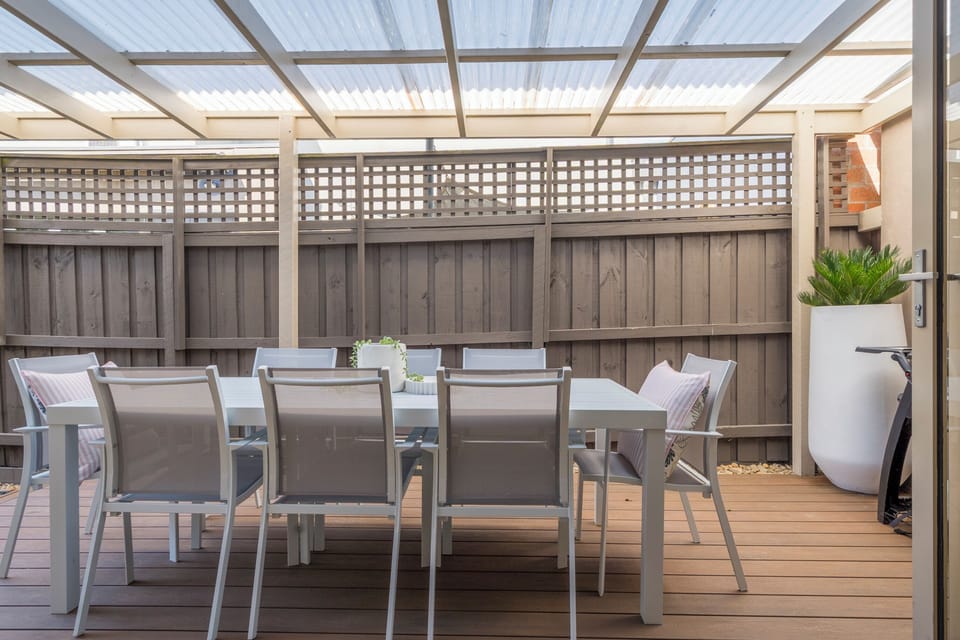 Undercover outdoor entertainment area