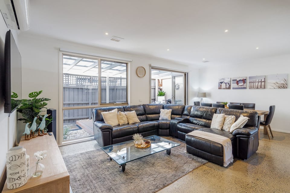 Living and dining area