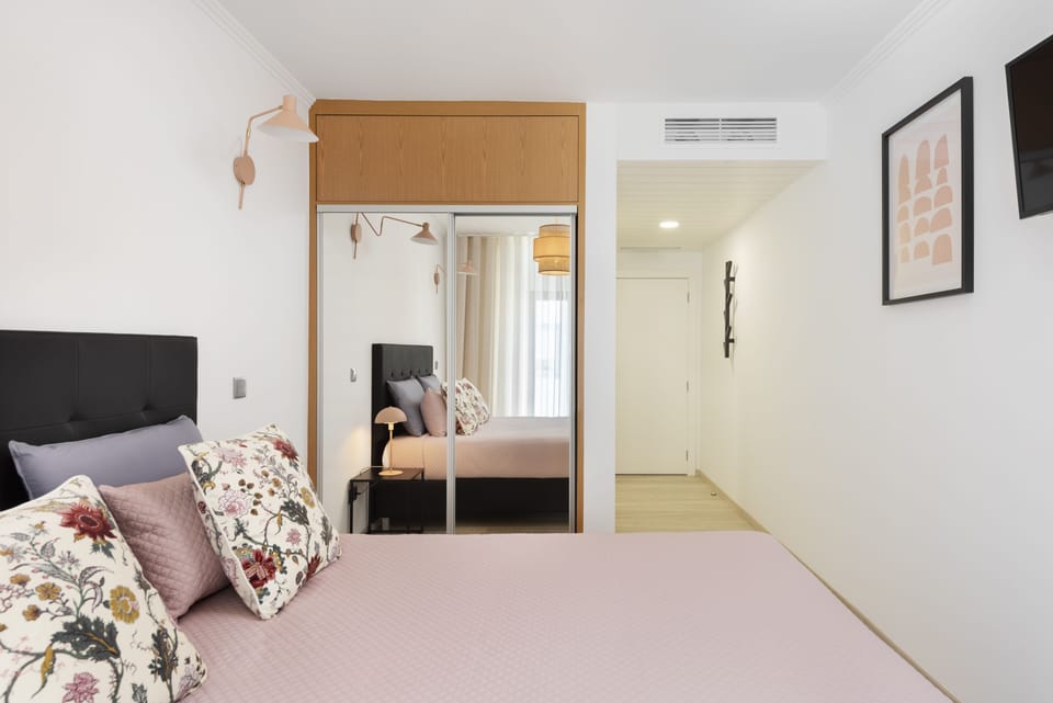 Double Room | Minibar, soundproofing, free WiFi, bed sheets
