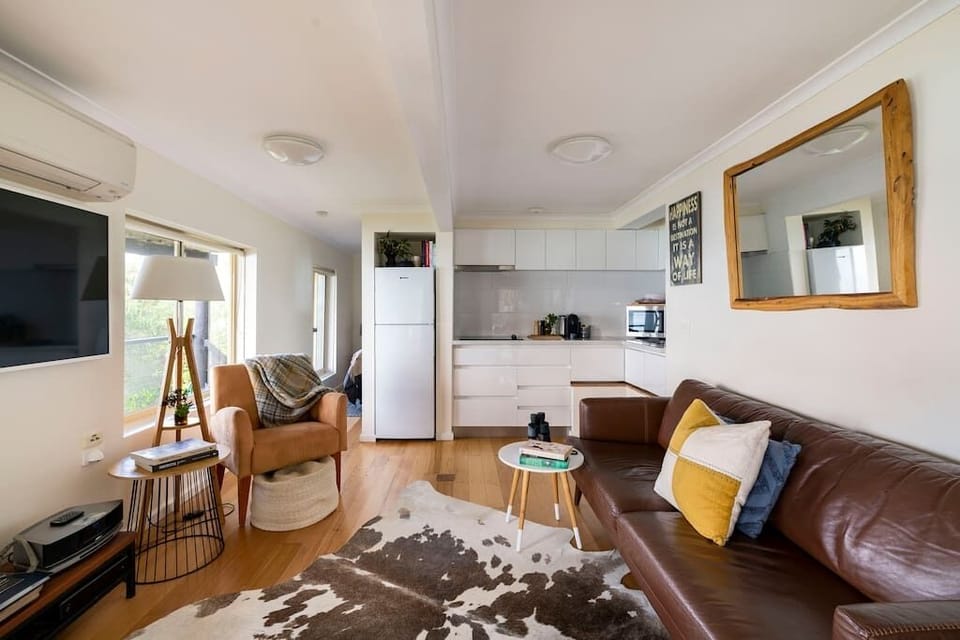 Living / Kitchen (2)