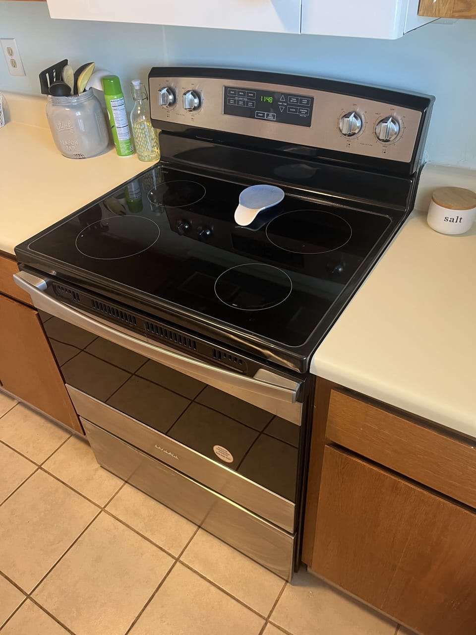New stove and cooktop in the kitchen.