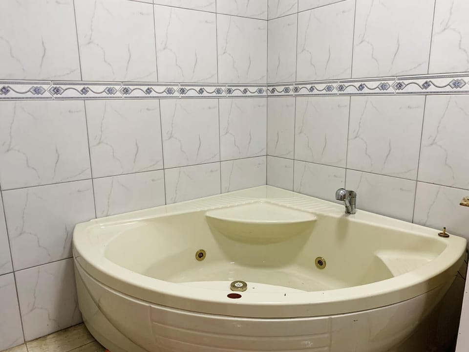 Jacuzzi available 