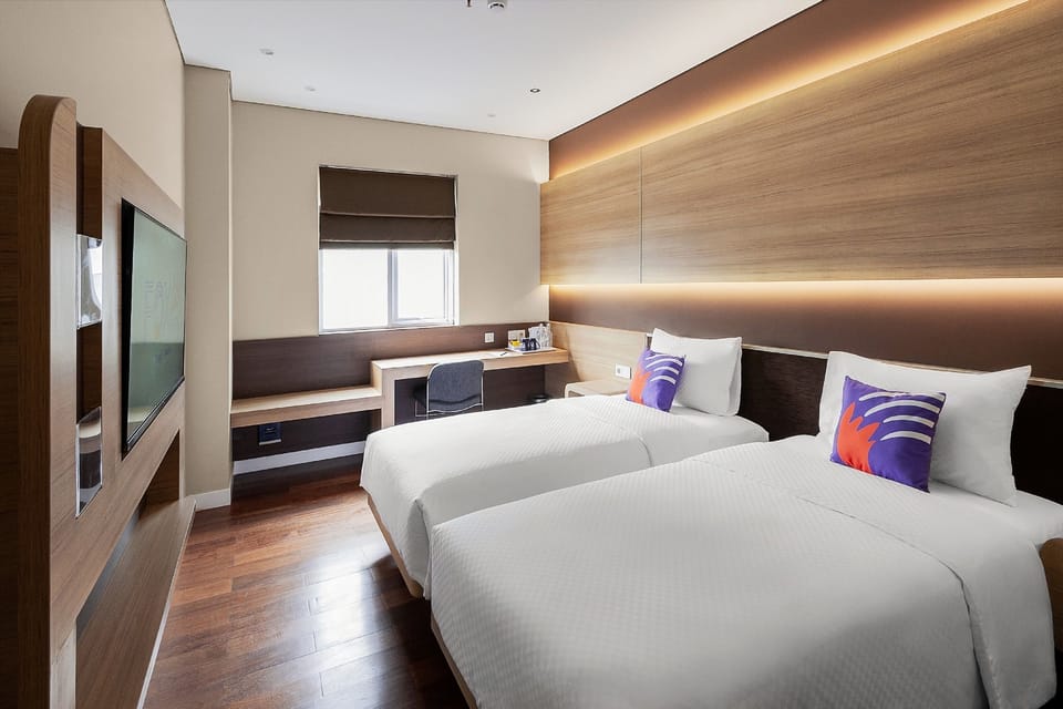 Superior Room, 2 Twin Beds | In-room safe, desk, free WiFi, bed sheets