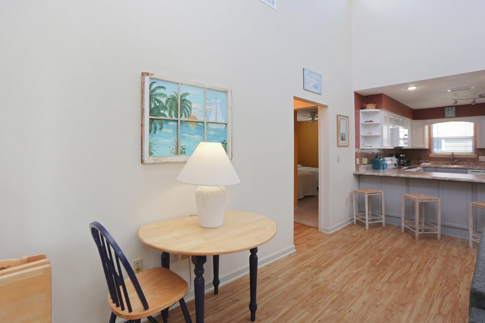 House, Multiple Beds (Boardwalk Sandpiper) | Dining