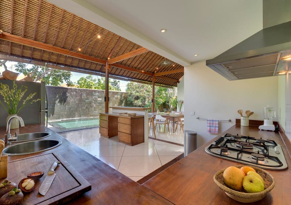 Standard Villa, 2 Bedrooms, Non Smoking, Pool View | Private kitchen | Full-size fridge, oven, stovetop, toaster