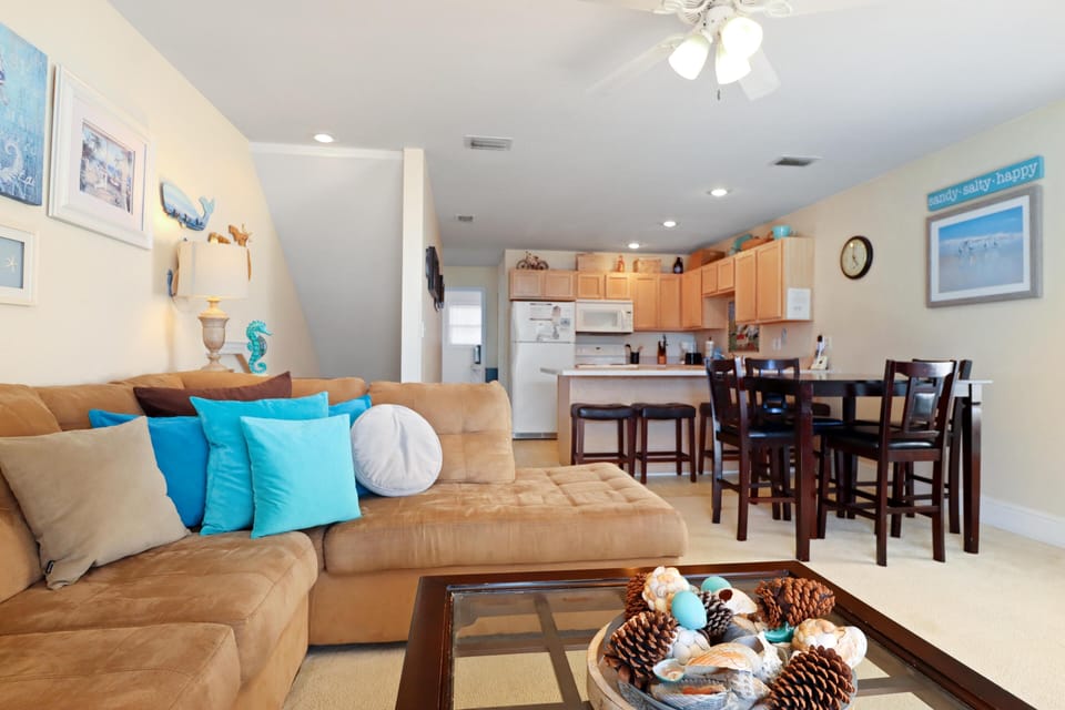 House, Multiple Beds (Barrier Dunes 254 ) | Living area