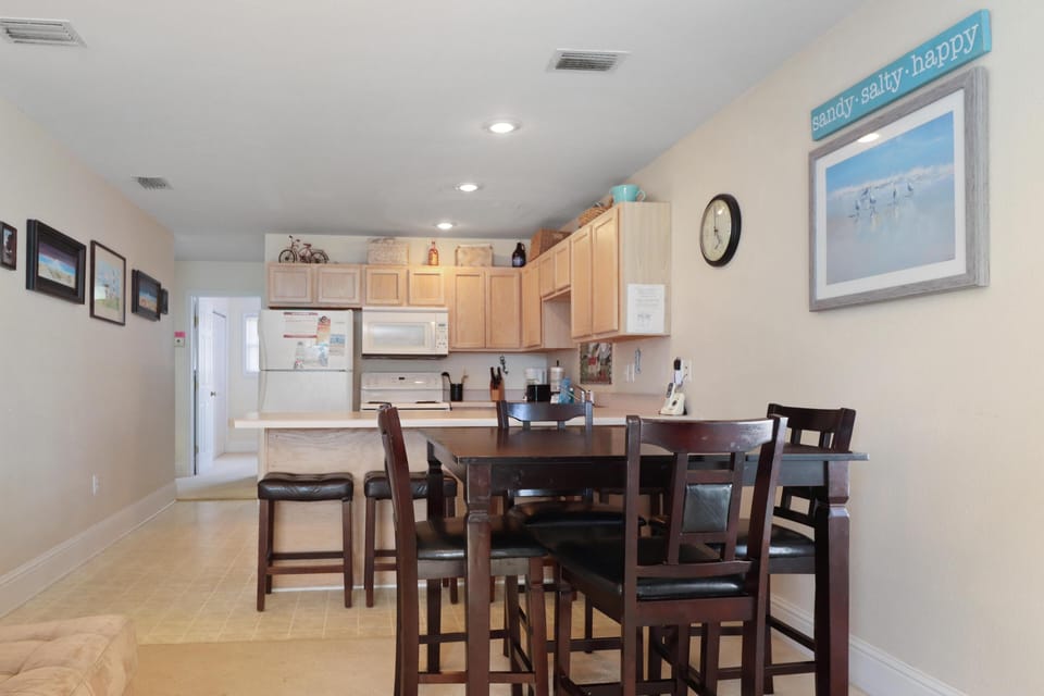 House, Multiple Beds (Barrier Dunes 254 ) | Dining