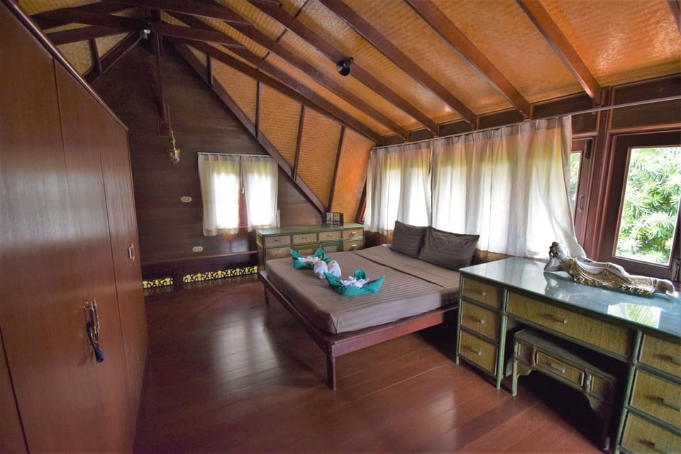 Mezzanine Bedroom adjacent to the Master Bedroom
