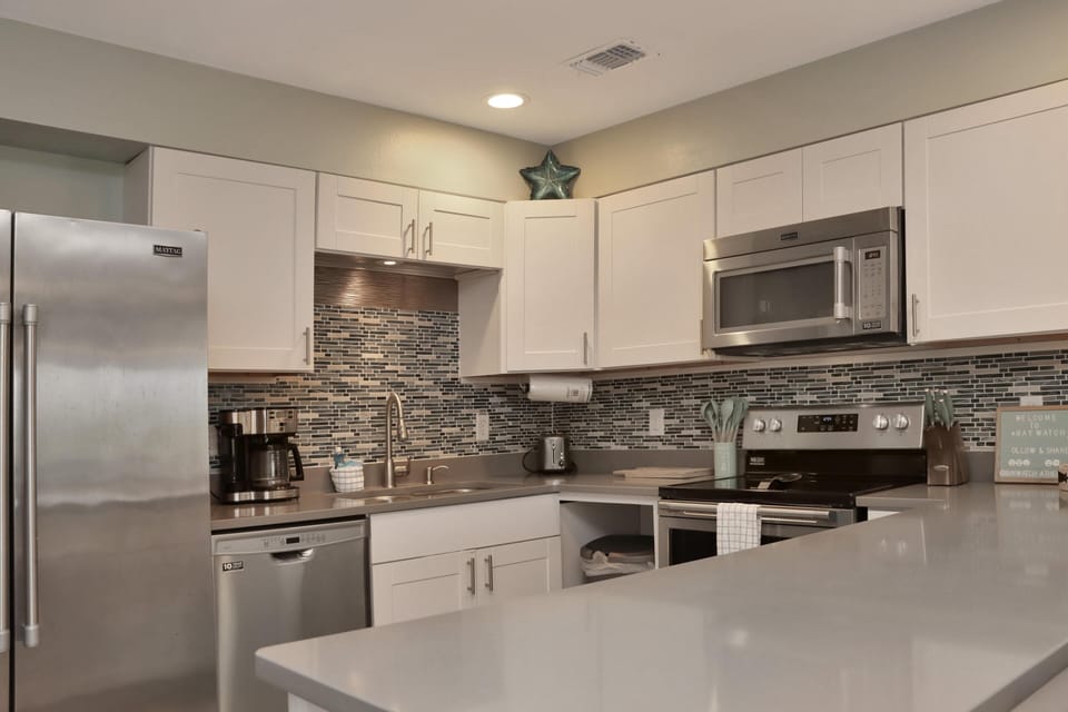 House, Multiple Beds (Barrier Dunes 166  Bay Watch) | Private kitchen