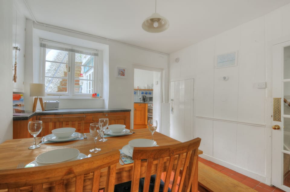 Cottage | Interior
