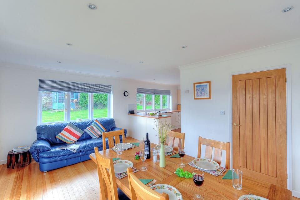 Cottage | Interior
