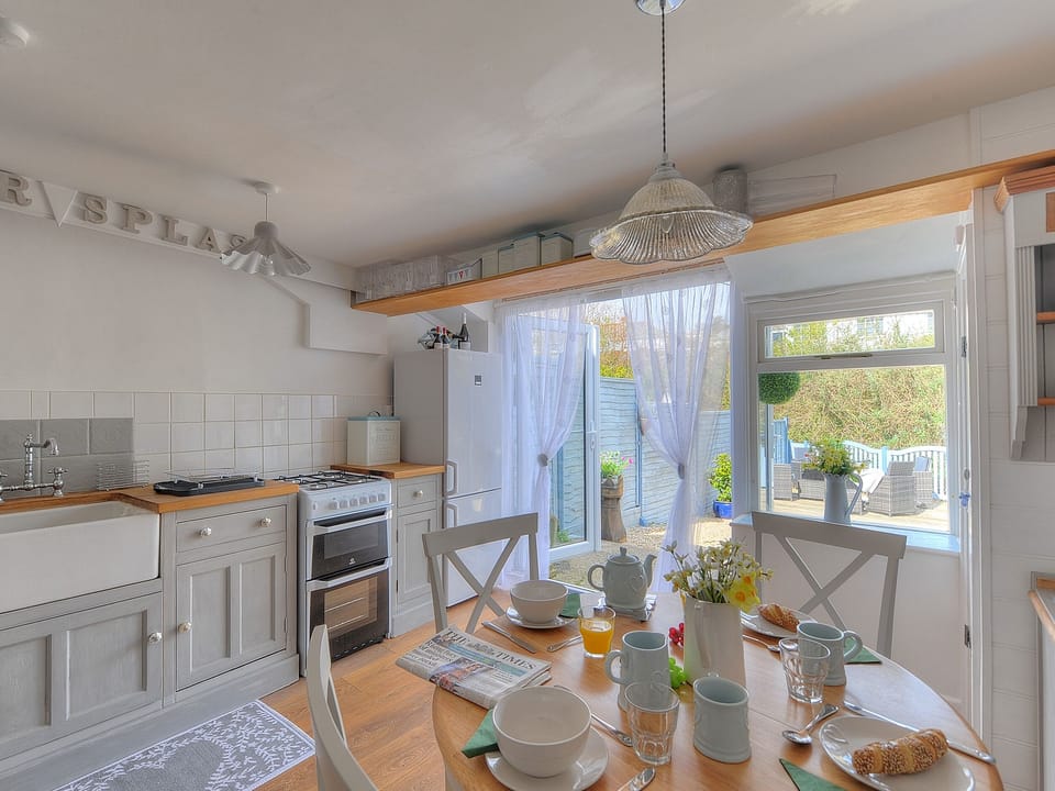 Cottage | Interior
