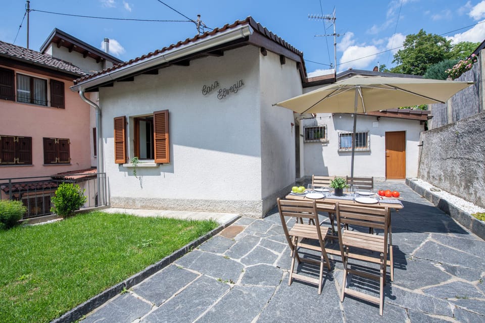 Family Villa, 1 Bedroom, Fireplace (Casa Elvezia in Val Colla | Terrace +) | Outdoor dining