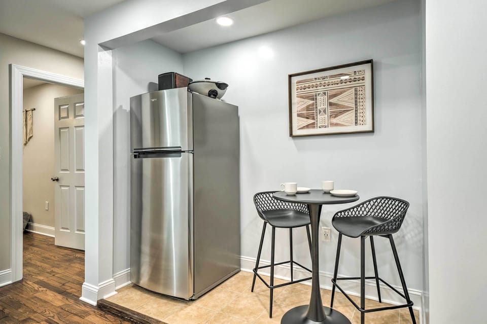 Kitchen | Water Filter | Garbage Disposal | Trash Bags/Paper Towels
