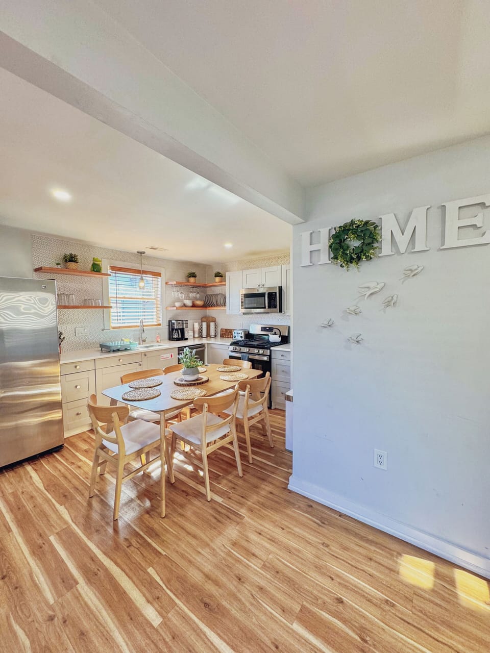 Full kitchen