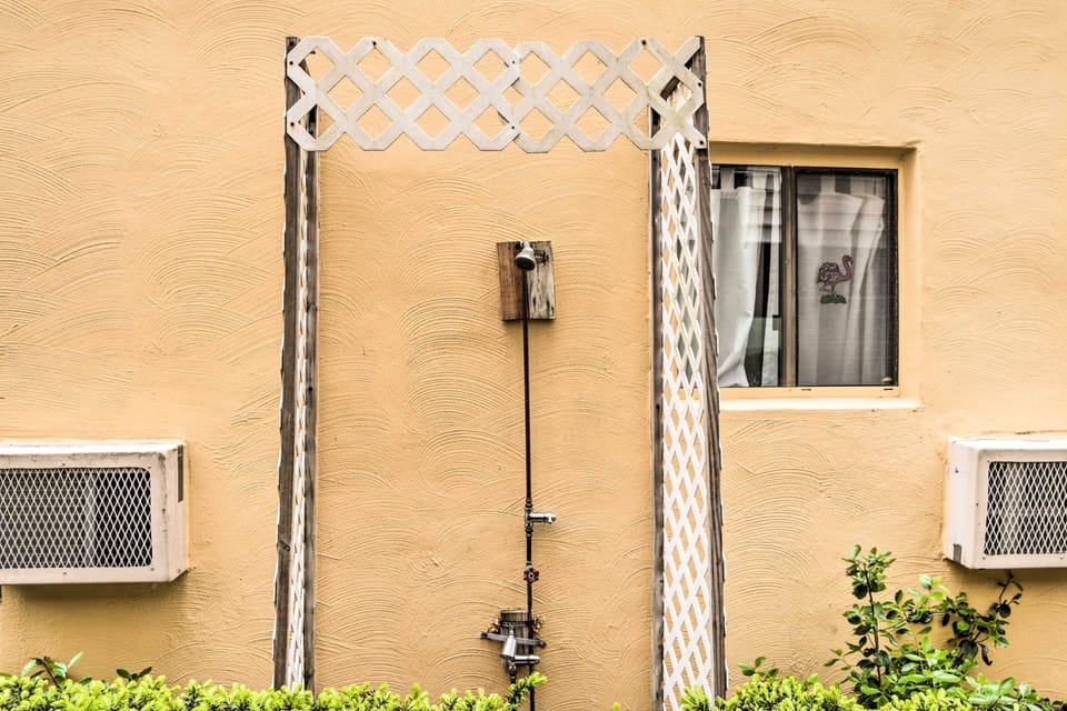 Condo Exterior | Outdoor Community Shower