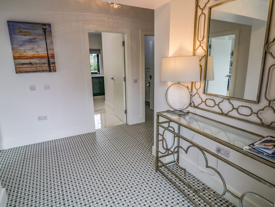 Cottage | 3 bedrooms, individually decorated, individually furnished, free WiFi