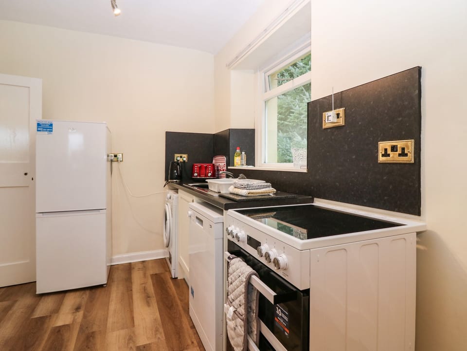 Fridge, dishwasher, electric kettle, toaster