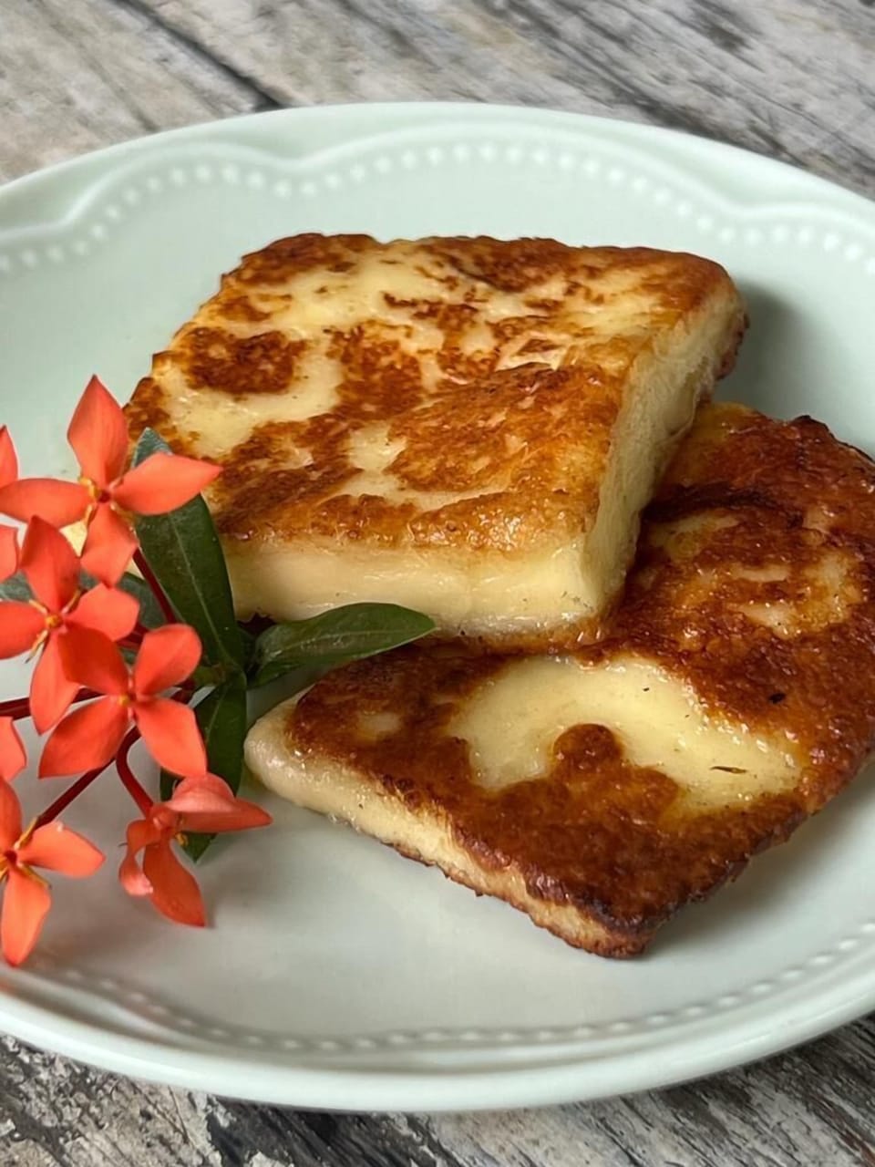 Free daily cooked-to-order breakfast