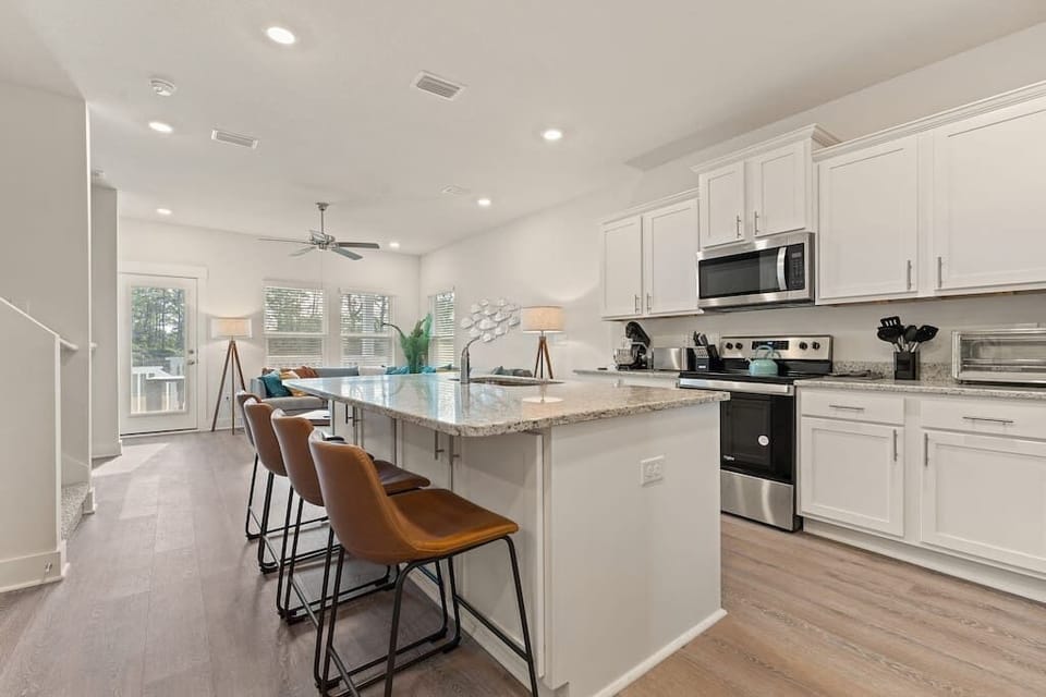 Enjoy breakfast while having a cup of coffee planning out the days activities. 