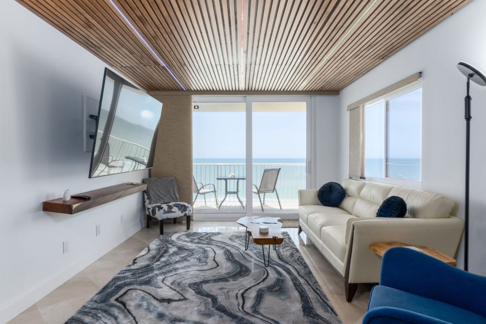 The living room area - overlooks the Gulf of Mexico