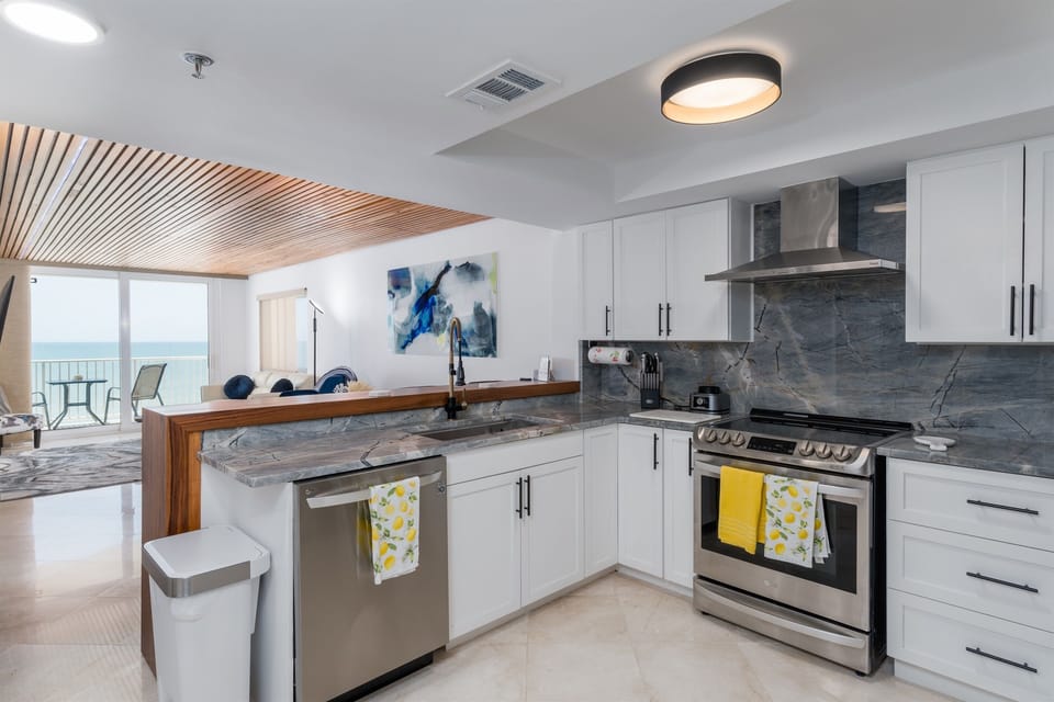 Fully equipped kitchen