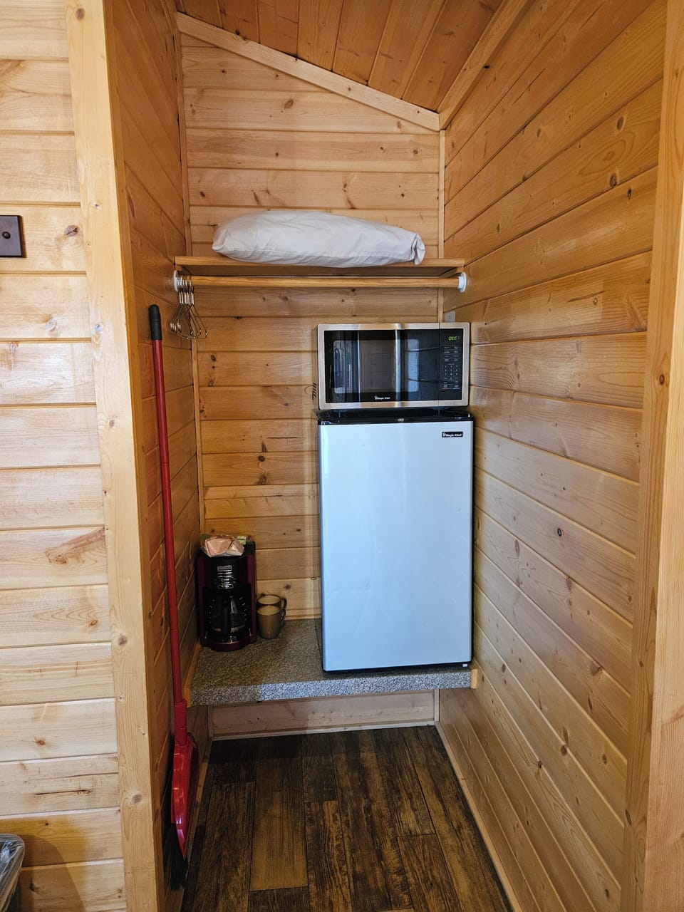 Mini-refrigerator