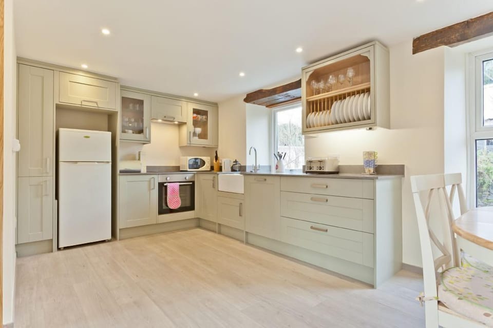 Secret Cottage Coniston kitchen