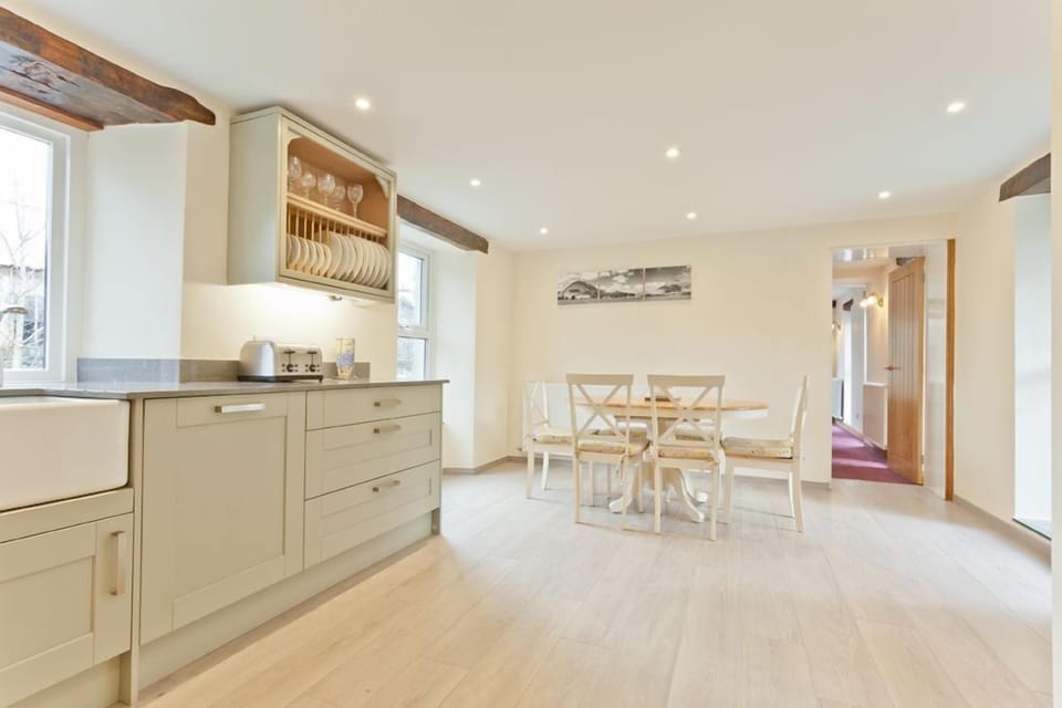 Secret Cottage Coniston kitchen