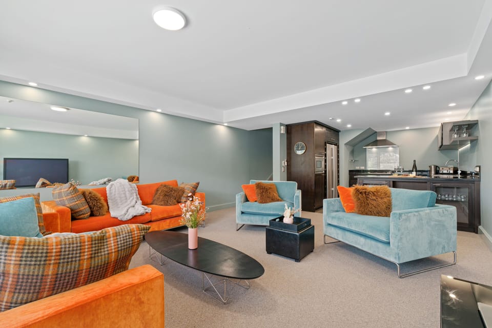 Apartment | Living area | Smart TV, Netflix, streaming services
