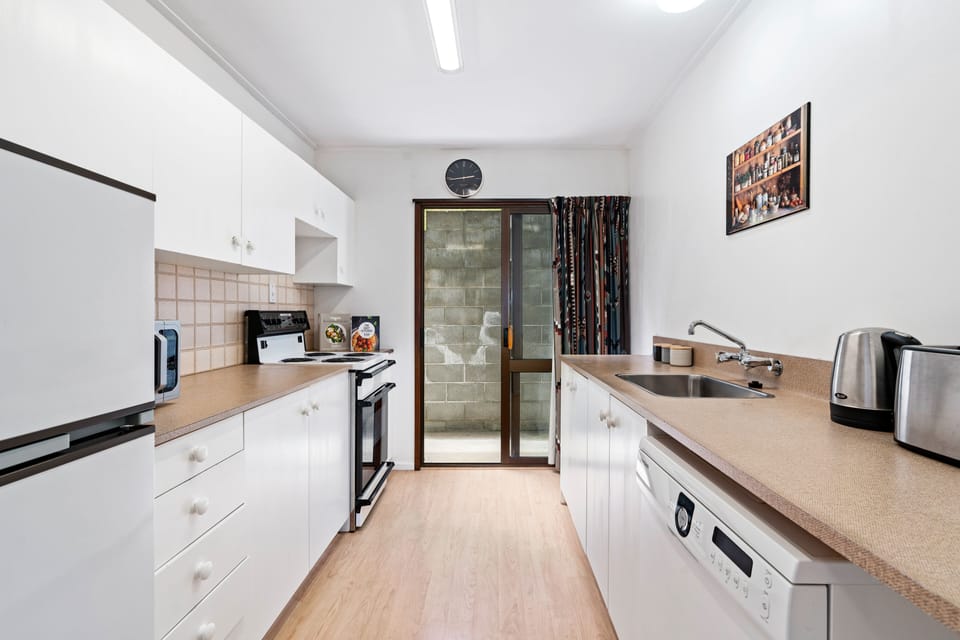 Apartment | Private kitchen | Full-size fridge, microwave, oven, stovetop
