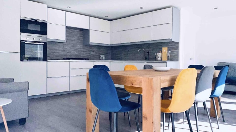 House | Private kitchen | Fridge, microwave, oven, stovetop