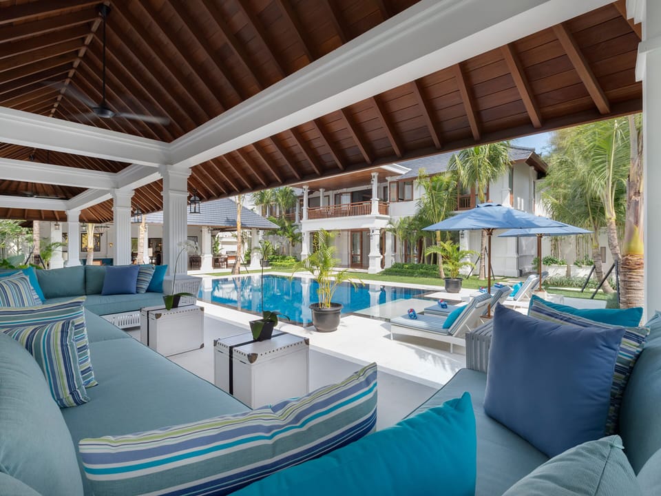 Villa | Living room | 60-inch TV with satellite channels
