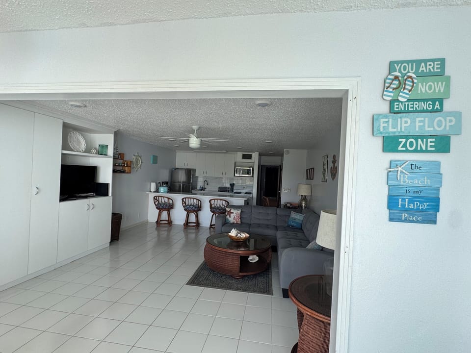 Spacious living room