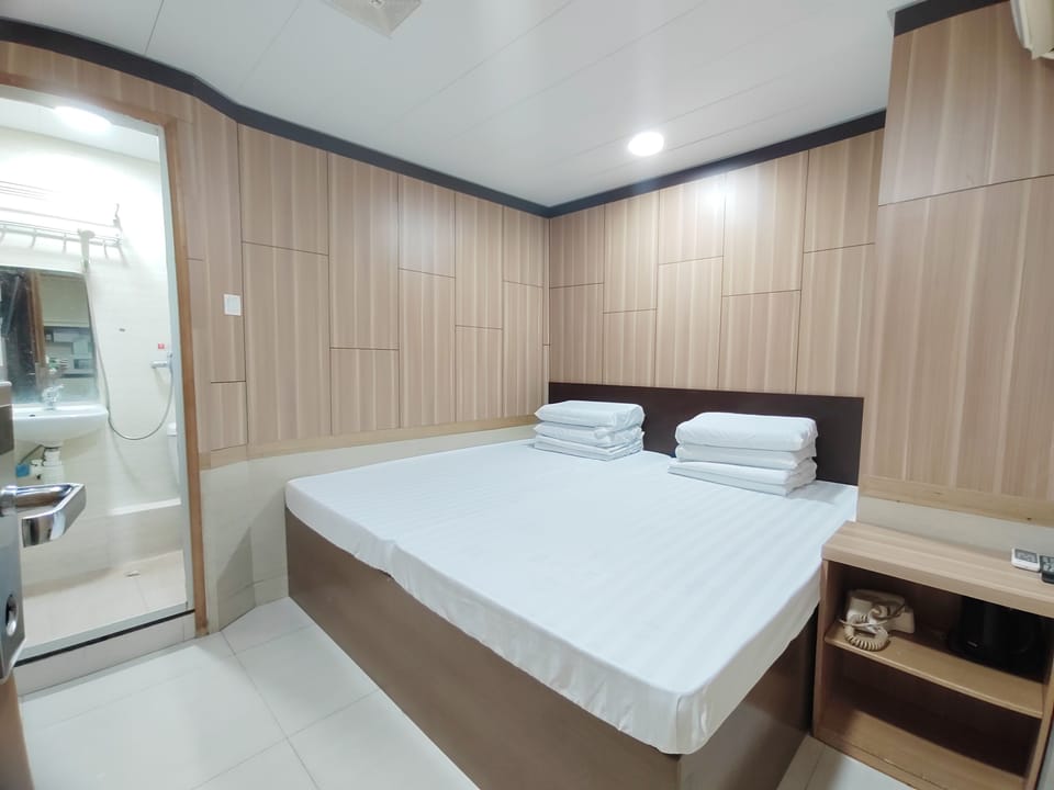 Standard Quadruple Room | Free WiFi, bed sheets