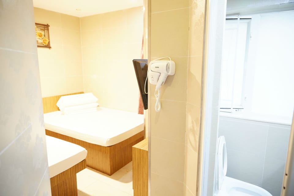 Triple Room | Free WiFi, bed sheets