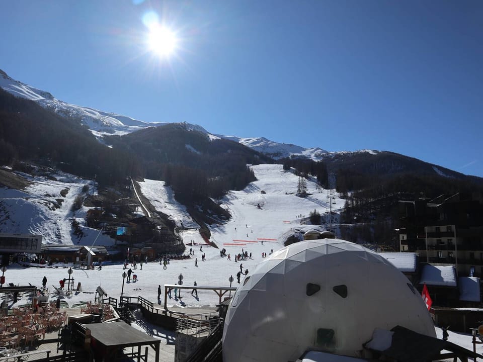 Snow and ski sports