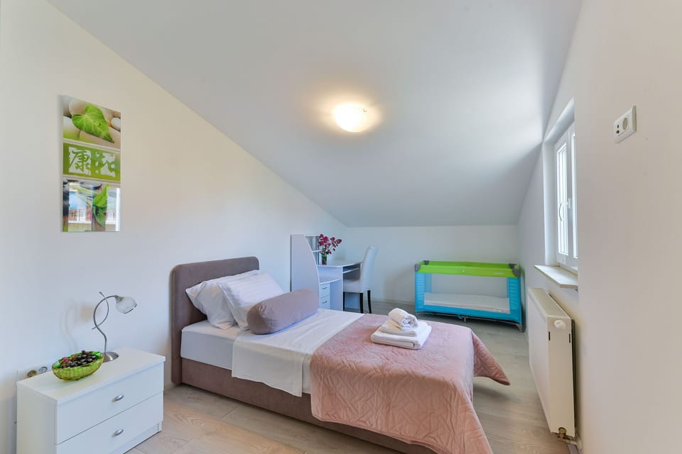 Villa, 6 Bedrooms, Private Pool, Pool View | 6 bedrooms, free cribs/infant beds, bed sheets