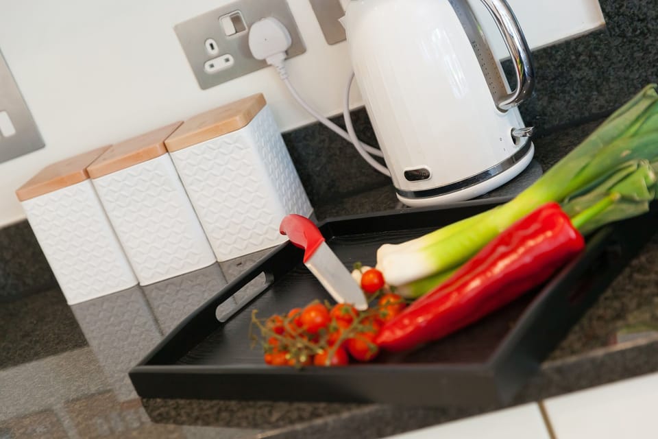 Cottage | Private kitchen | Fridge, microwave, dishwasher, electric kettle