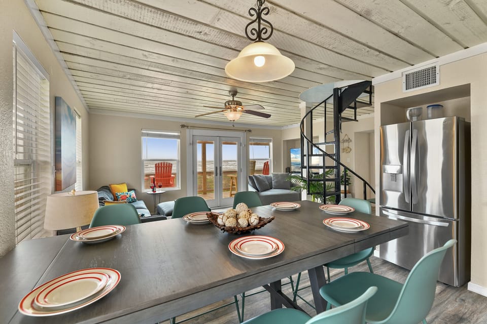 Enjoy dining and exchanging wonderful stories with family and friends