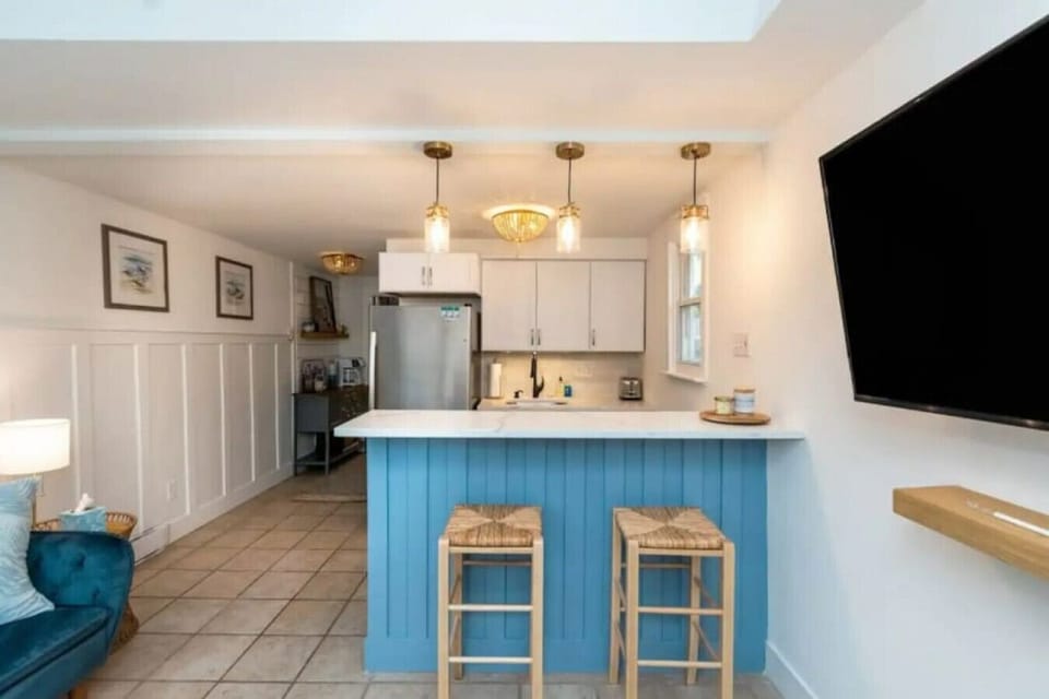 Spacious kitchen and dining area perfect for longer stays