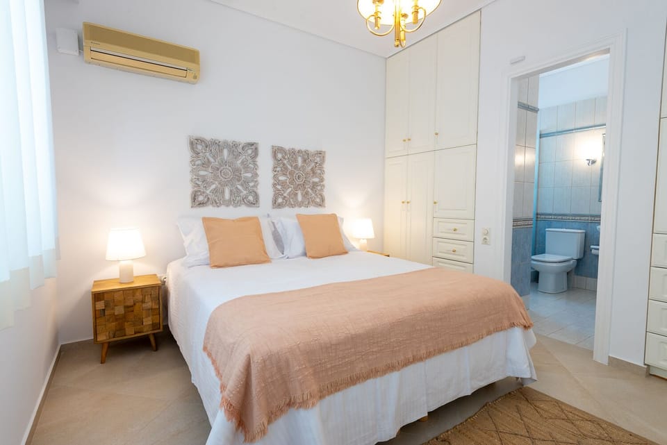 Villa | 6 bedrooms, premium bedding, soundproofing, iron/ironing board