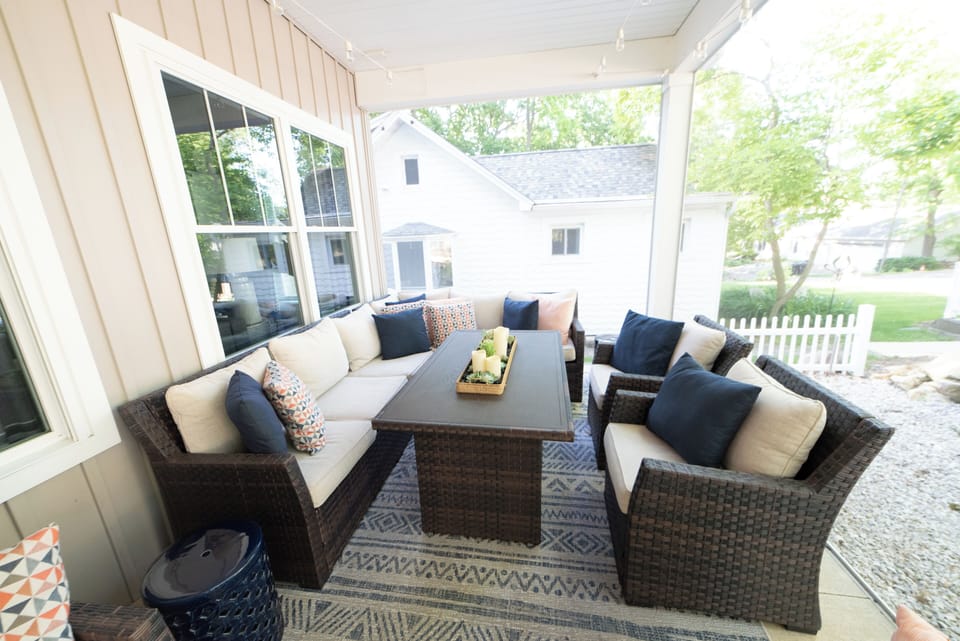 Screened in Front Porch
