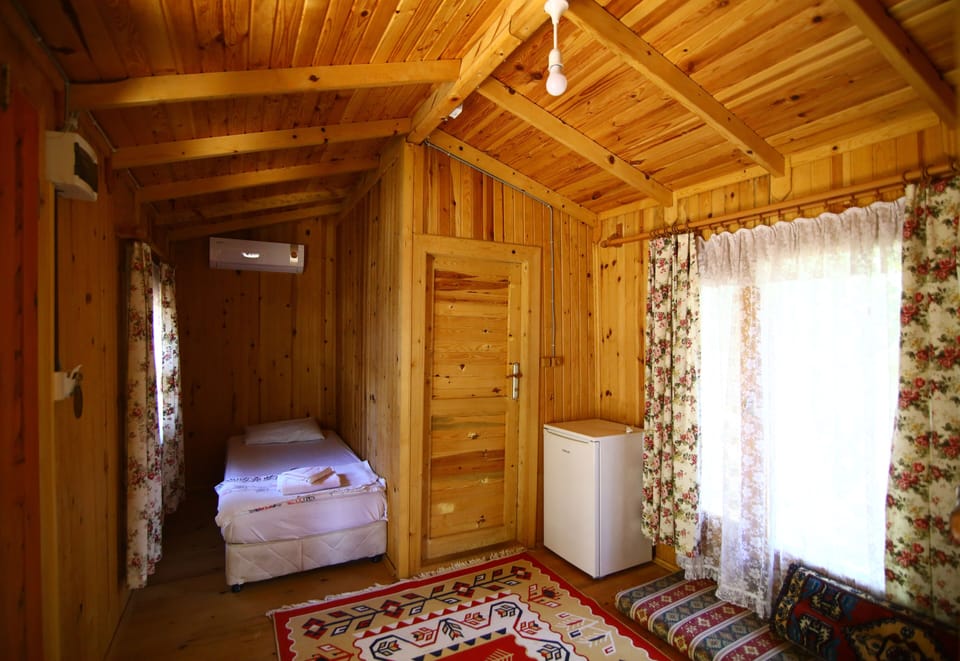 Family Tree House, 1 Bedroom, Patio, Garden Area | 1 bedroom, premium bedding, blackout drapes, rollaway beds