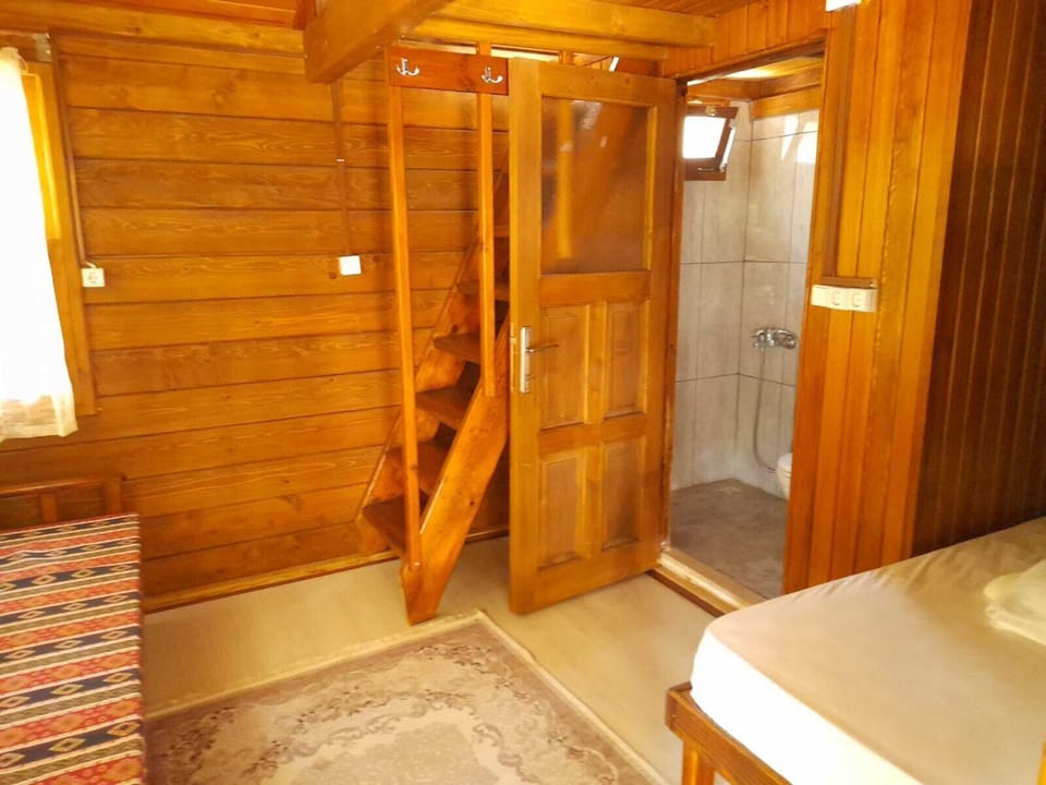 Family Tree House, 1 Bedroom, Patio, Garden Area | 1 bedroom, premium bedding, blackout drapes, rollaway beds