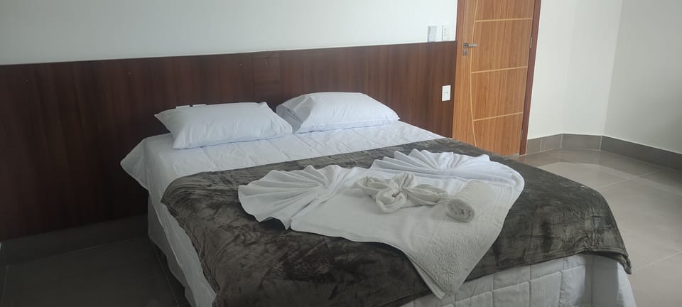 Deluxe Room | Individually furnished, desk, free WiFi, bed sheets